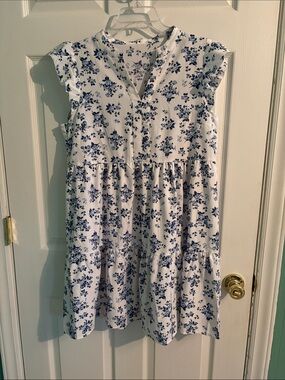 White Floral Tiered Casual Dress with Blue Print